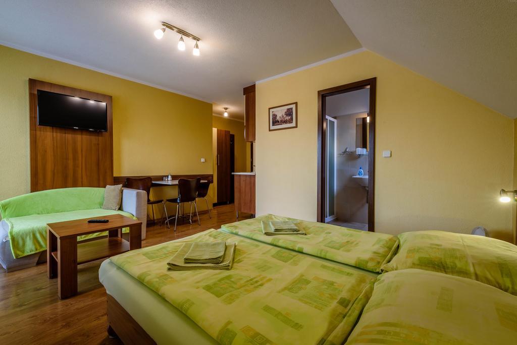 Apartmany Hujer بايموتْسْ المظهر الخارجي الصورة